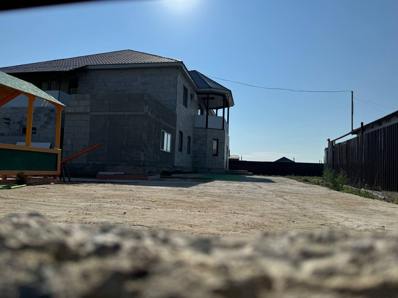 4-летний ребенок утонул в септике частного детсада Атырау: садик никто не проверял